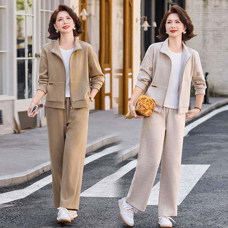 品牌专柜中老年妇女装休闲运动服妈妈2026新款秋装卫衣外套阔腿裤