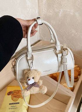 品牌专柜韩国手提保龄球小包包女2026新款潮时尚手提枕头包百搭单