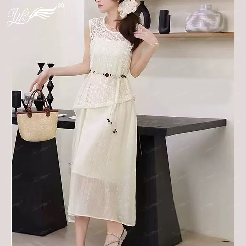 简约休闲气质百搭蕾丝拼接两件套