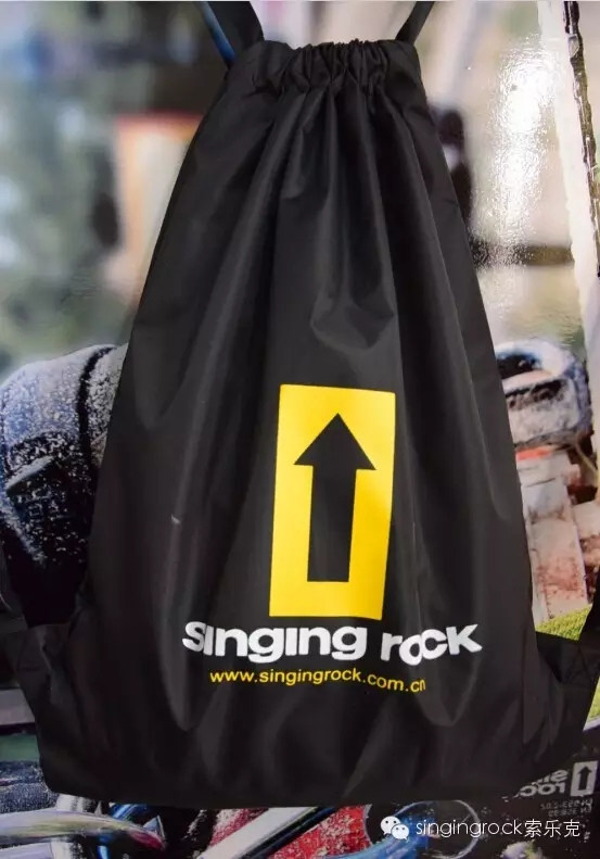 Singing Rock 索乐克 简易双肩包 五色 抽绳 束扣 背包 方便 防尘