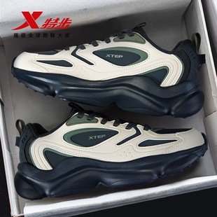 特步男鞋2025冬季新款皮面防水难受运动鞋轻便百搭休闲老爹鞋
