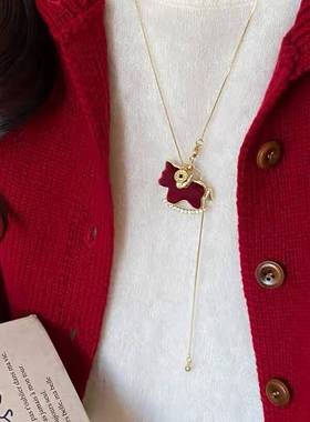 新年红小马吊坠毛衣链本命年项链