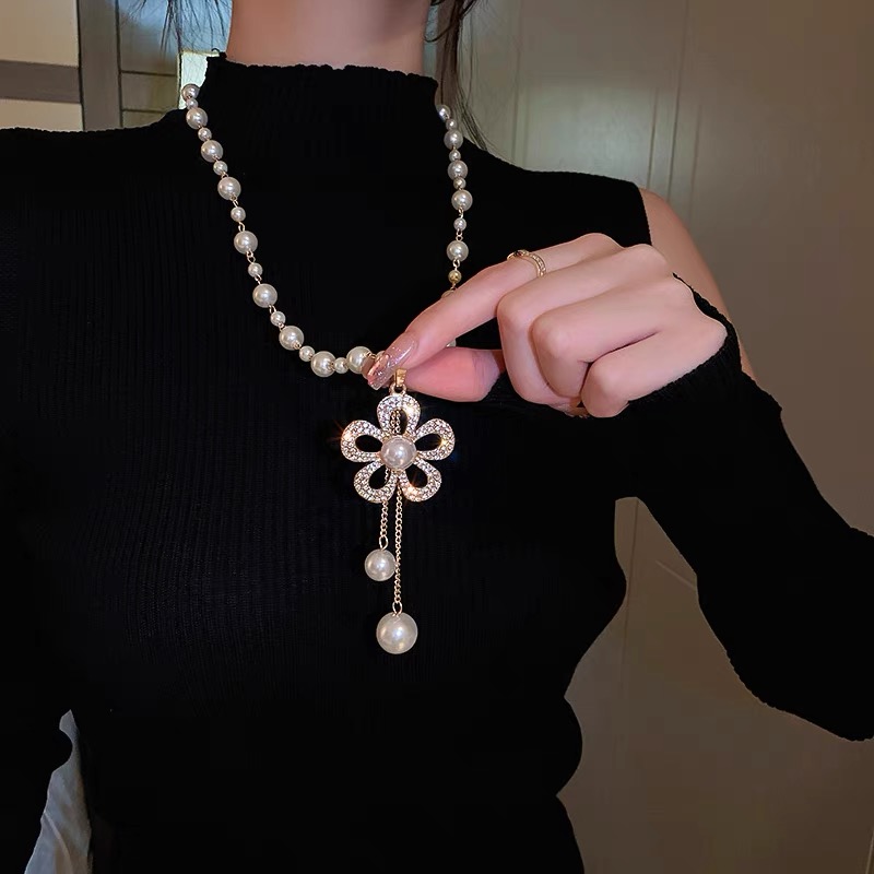 合金材质珍珠花朵项链女