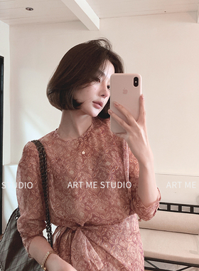 ARTME瓜瓜 粉色复古圆领绑带长袖连衣裙女夏季设计感慵懒直筒裙子