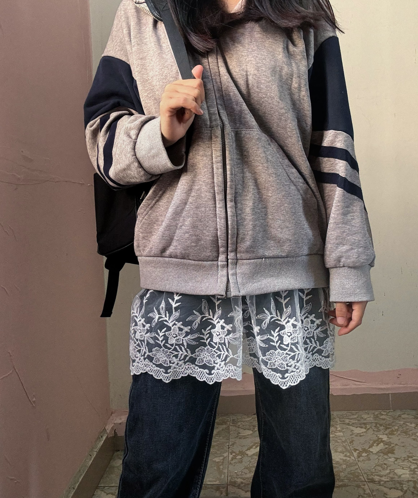 蕾丝卫衣叠屁帘下摆新款打底神器搭配毛衣屁股百搭半身裙裙子
