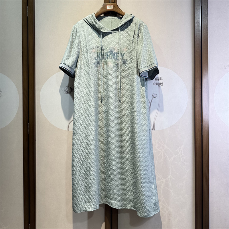 真丝冠乐绉刺绣工艺百搭连帽短袖桑蚕丝通勤百搭连衣裙女4-4-6