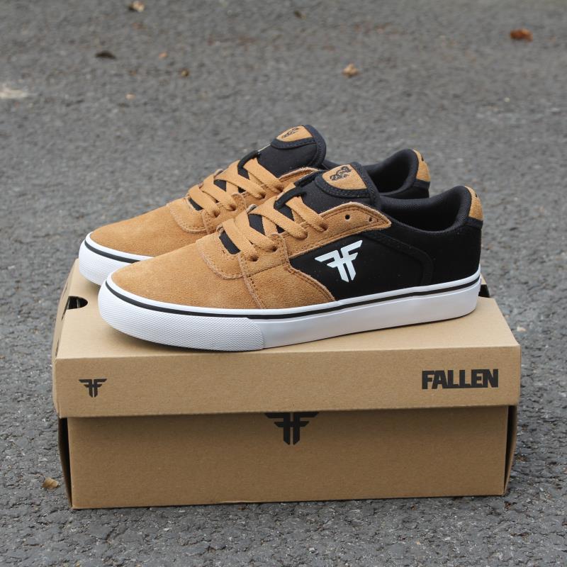 专业滑板鞋耐磨减震硫化低帮板鞋