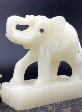 天然玉石大象摆件巴基斯坦玉雕中式仿古玉器动物大象摆设风水镇宅