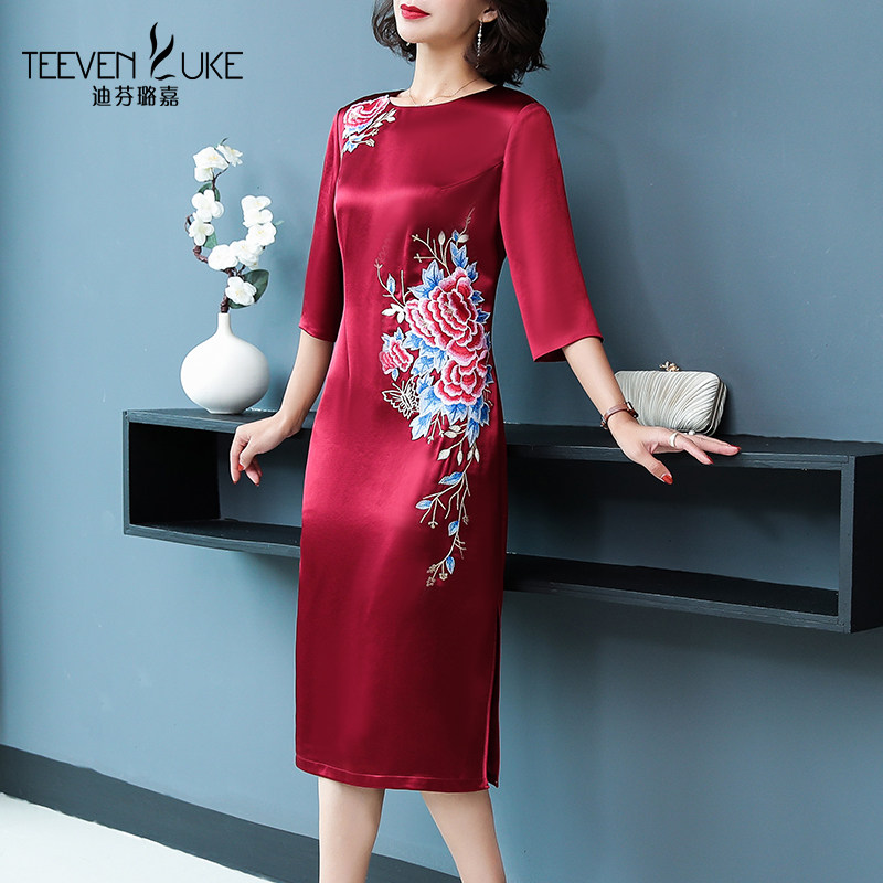 2021秋季新款高端婚礼妈妈礼服刺绣喜婆婆连衣裙改良旗袍醋酸裙子
