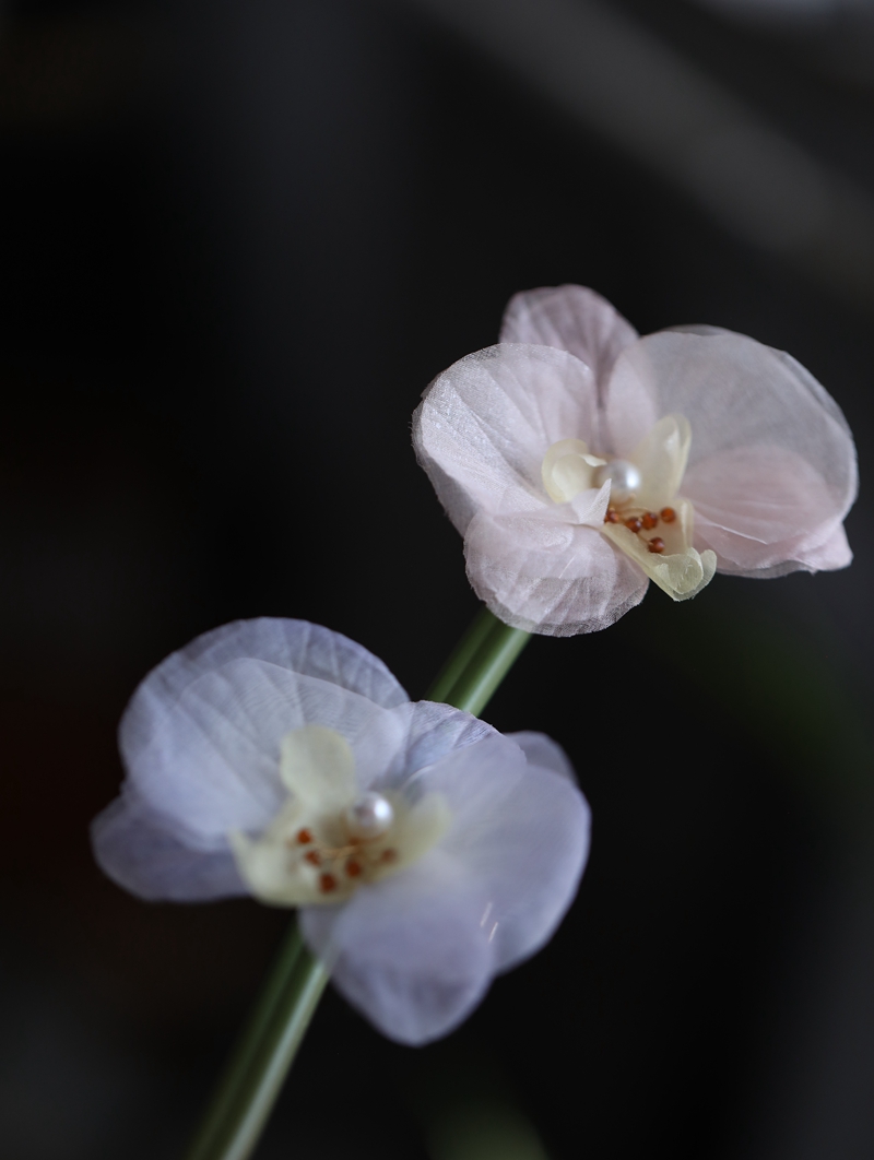 仙美蝴蝶兰真丝烫花边夹发饰