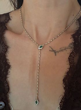 蛇年本命绿色形项链轻奢高