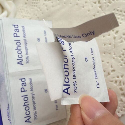 Portable 100pcs/Box Alcohol Swabs Pads Wipes Antiseptic Clea