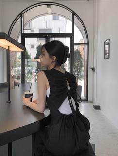 Unique SEI 韩国小众小心机后背抽褶露背性感甜辣黑色百搭连衣裙