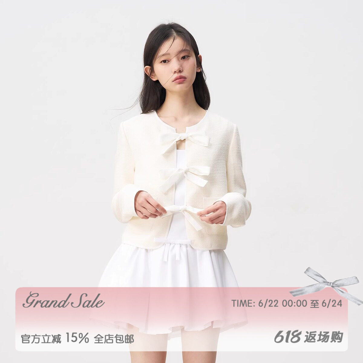 米白撞色设计胸口蝴蝶结系带