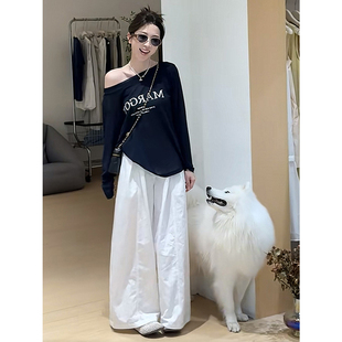 孕妇套装春装2026新款宽松斜肩长袖字母T恤休闲阔腿裤春季两件套