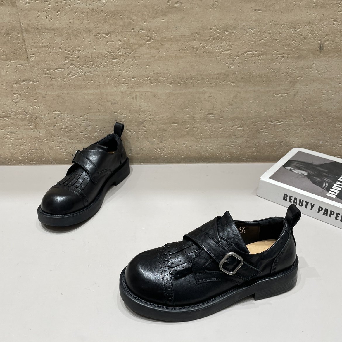 2026春季新款皮带扣低帮圆头低跟平底乐福鞋英伦风雕花流苏女鞋潮,女鞋,棉鞋,淘宝优惠券,粉丝福利购,淘宝优惠卷