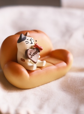 爱心猫猫面包沙发公仔装饰摆件