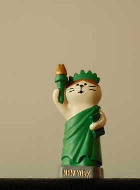 复古怀旧可爱趣味猫猫自由女神像公仔地标景点迷你玩具装饰摆件
