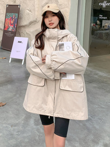 高级感超好看工装风衣外套女春秋2025年新款宽松休闲连帽冲锋衣潮图片