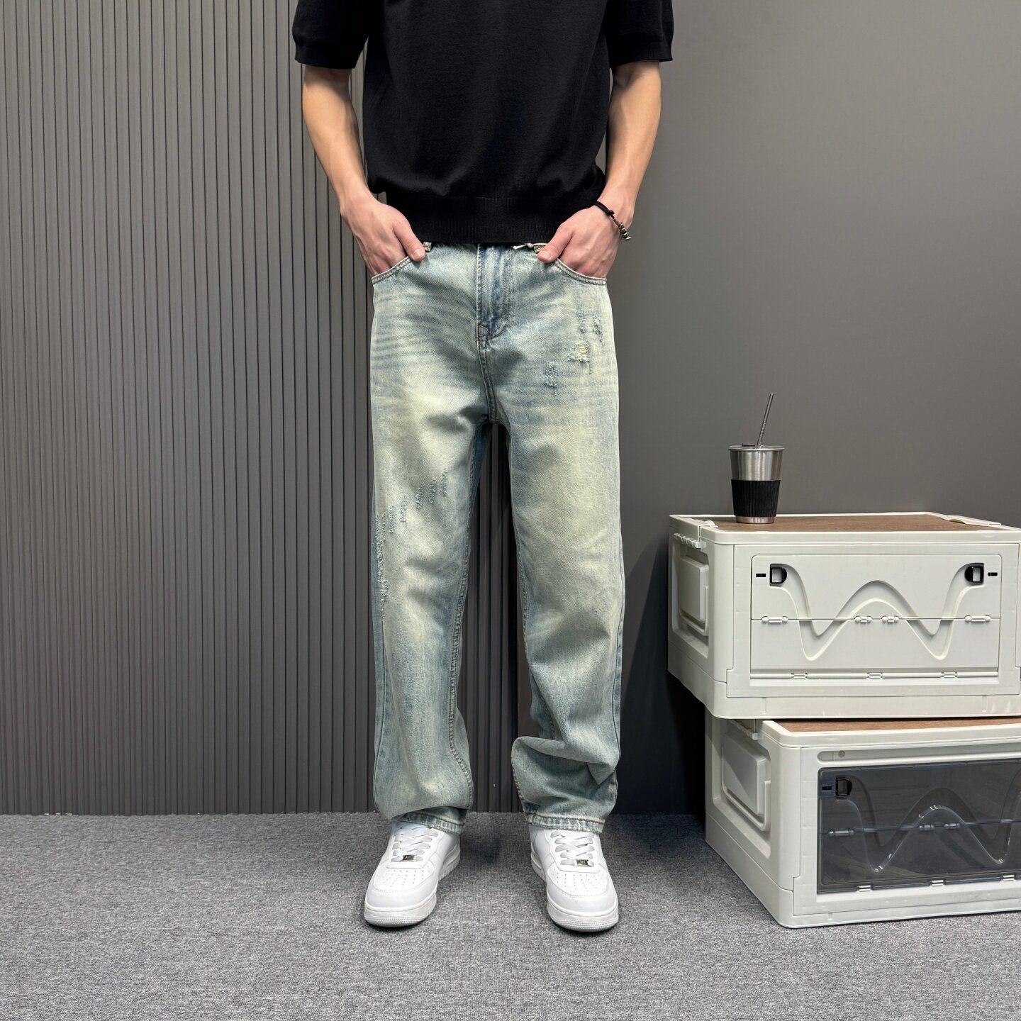 新款复古简约水洗磨烂浅蓝色牛仔长裤百搭修身小直筒美式高街潮牌