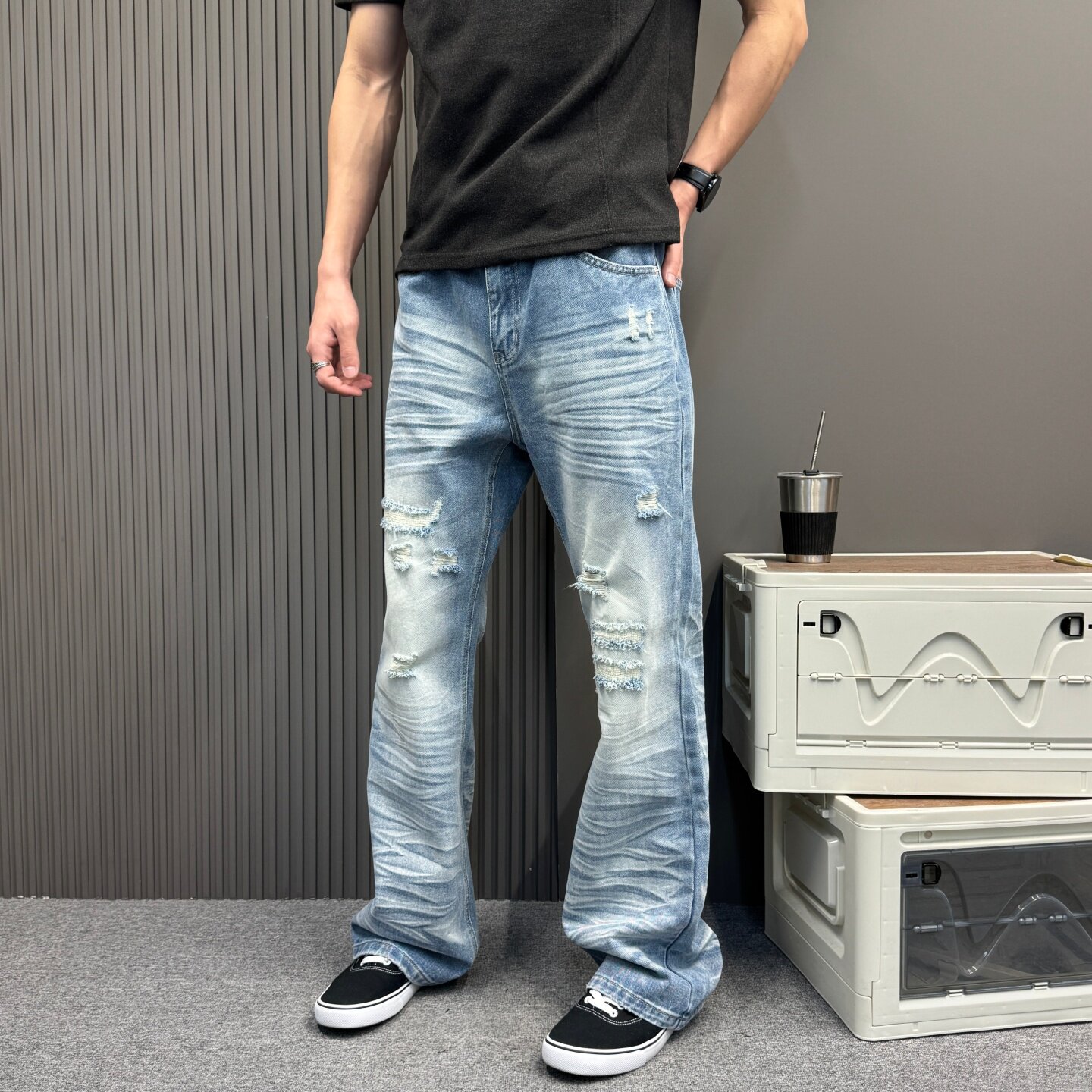 美式复古刀割破洞浅蓝水洗牛仔裤男宽松直筒阔腿裤百搭休闲长裤子