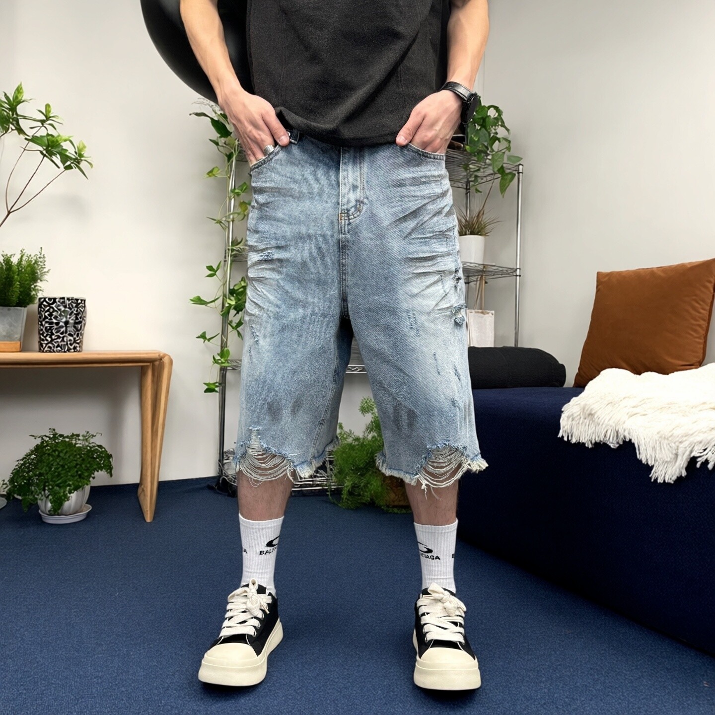 美式复古潮流裤子男款夏季休闲百搭通勤七分短裤宽松破洞街头牛仔图片