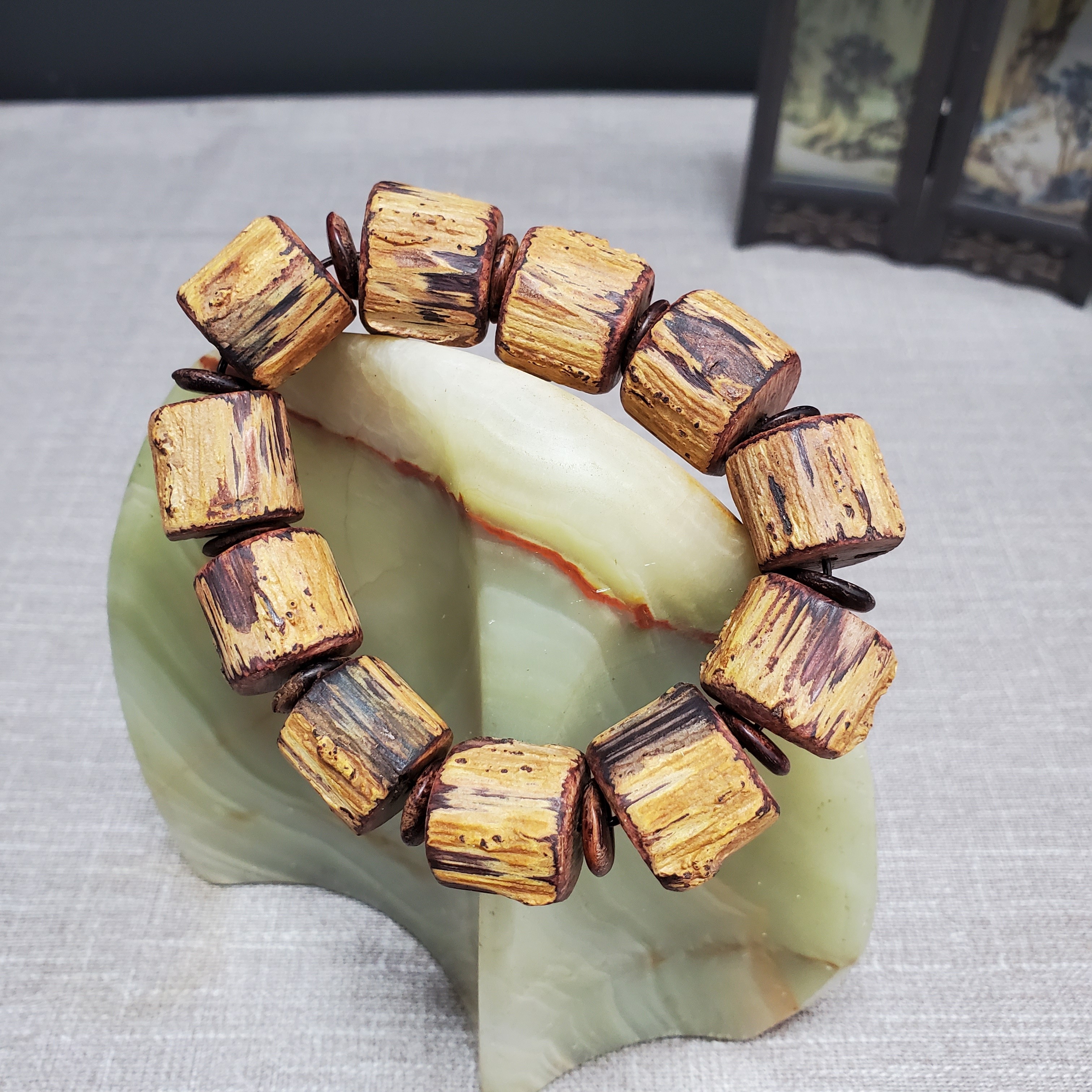 海南降真香黄金甲随形手串大叶老料文玩男款单圈黄药膜桶珠收藏款,饰品/流行首饰/时尚饰品新,沉香,淘宝优惠券,粉丝福利购,淘宝优惠卷