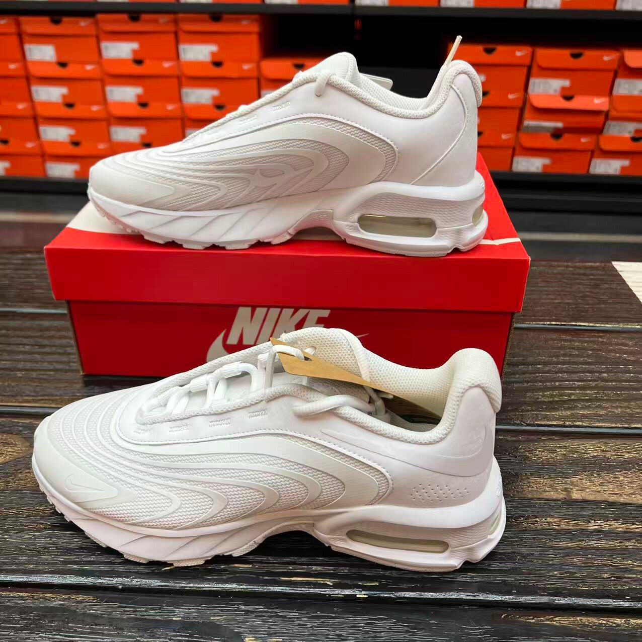 Nike耐克Air Max Fire男子舒适透气运动训练气垫跑步鞋IF2621-100