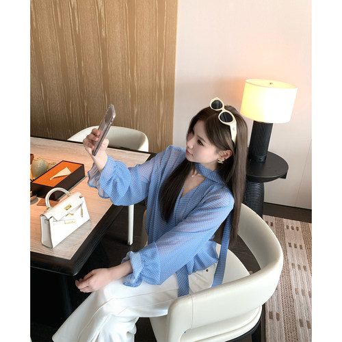 独特绝美气质波点V领飘带衬衫