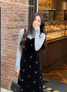 本希benxe/miu系穿搭 2024秋冬新款黑色碎花丝绒吊带连衣裙女