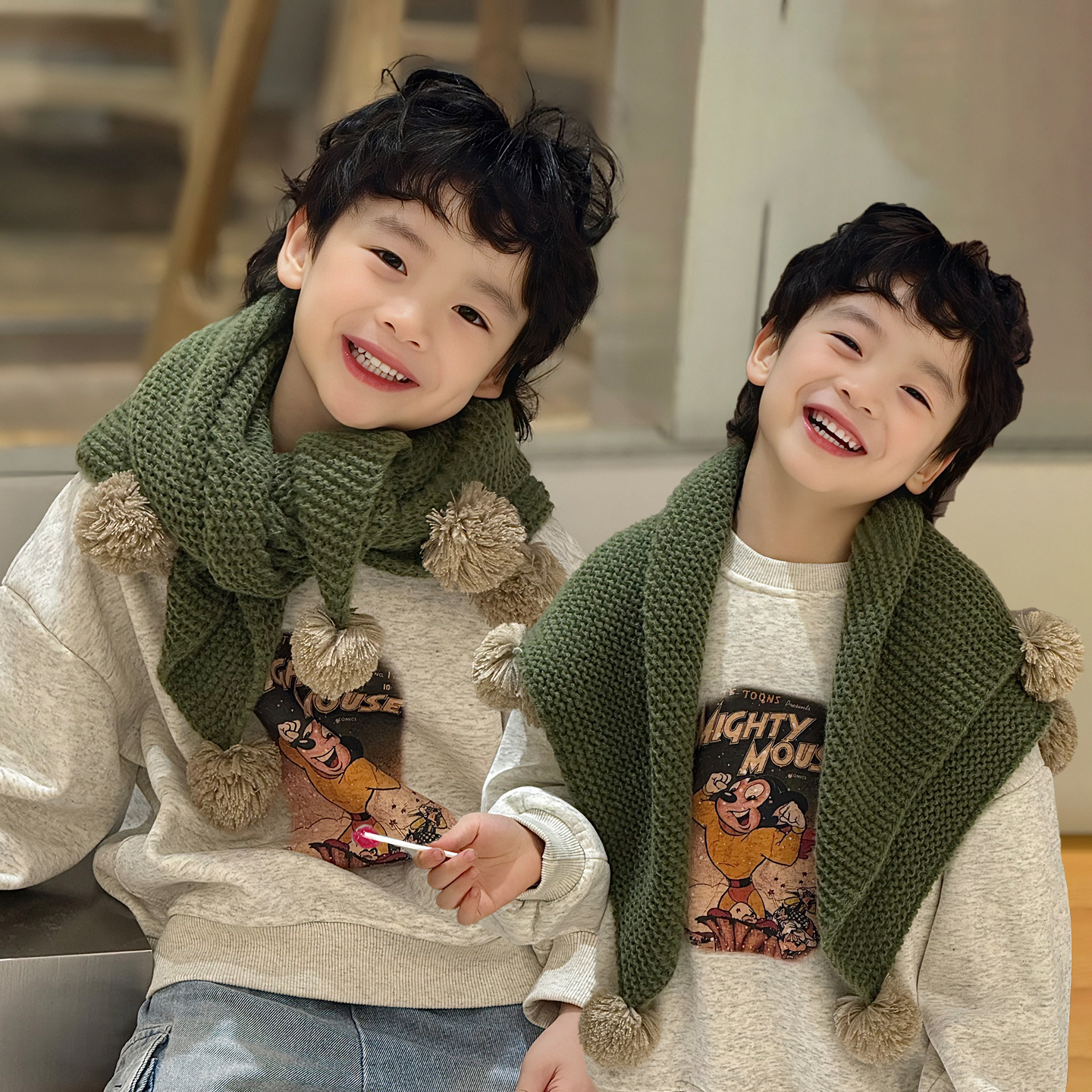 绿色儿童围巾三角大披肩2025新款冬季小男孩宝帅气围脖脖套冬天