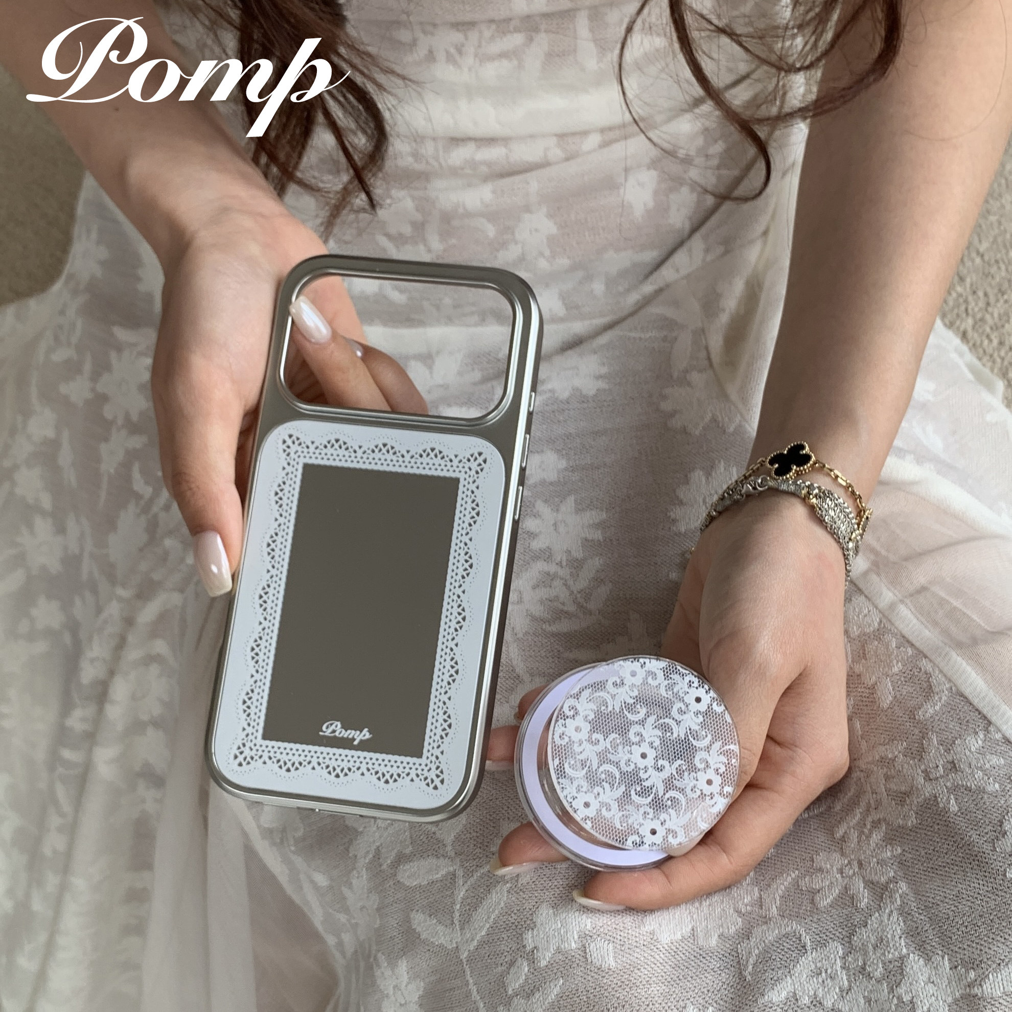 pomp原创设计手绘蕾丝镜面ins日韩风16pro17promax镜面手机壳婚礼婚纱新娘款
