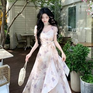 月关蔷薇 法式气质优雅紫碎花不规则荷叶边收腰显瘦连衣裙夏