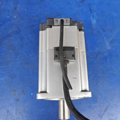 松下A6伺服驱动器电机750W ~议价