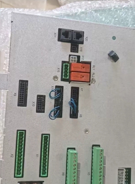 ABB机器人安全板DSQC643，型号3HAC024488- ~议价