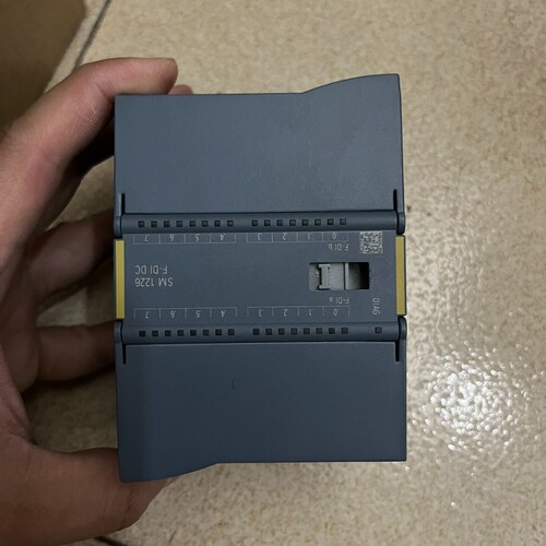 西门子226-6BA32功能正常，外观完好无损，成色漂亮。 ~议价