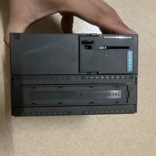 西门子313-6GC04 功能正常，成色好，可惜磕碰了个角 ~议价