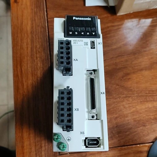 装机没有怎么用过的一个松下A6伺服驱动器，400W，型号MB ~议价