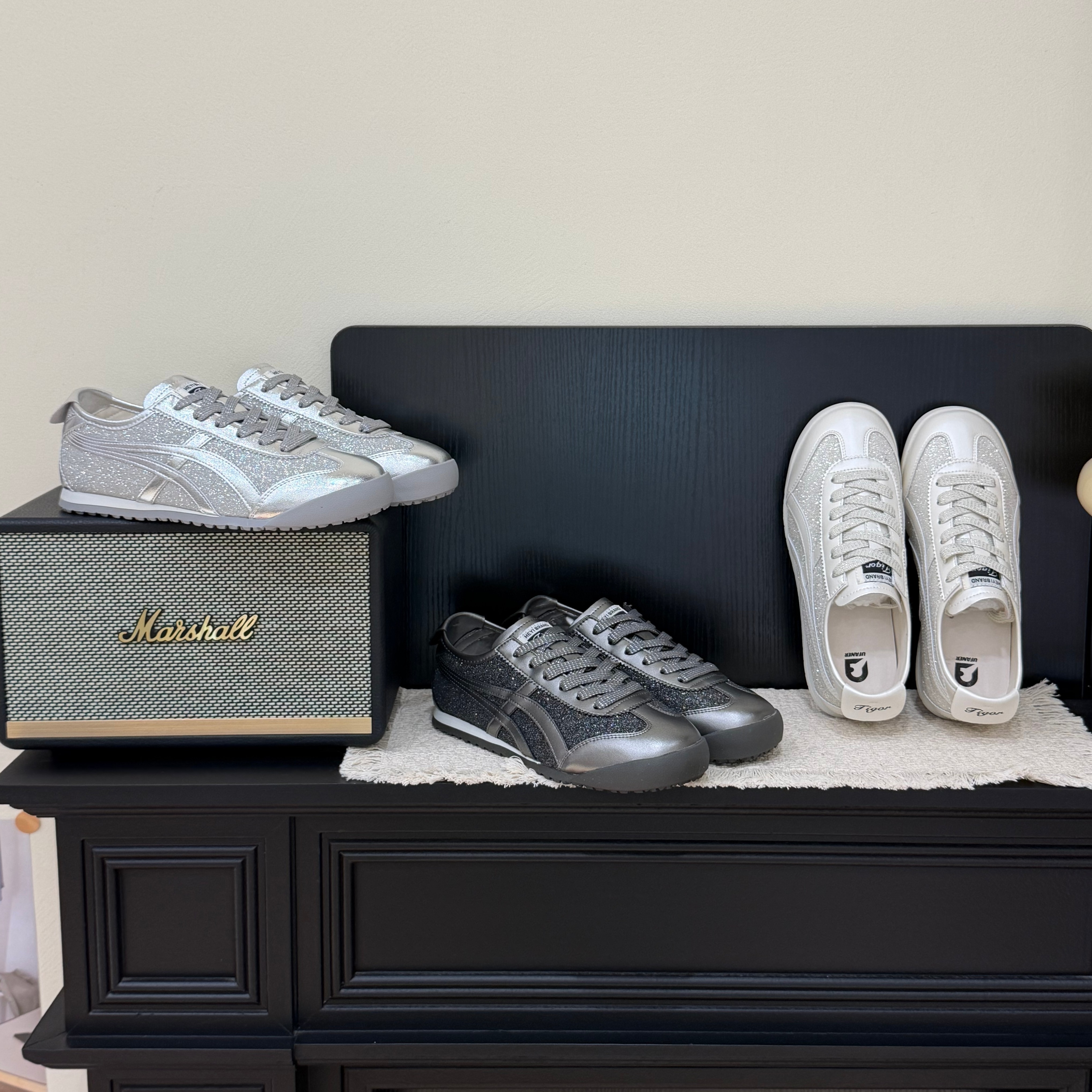 兜小兜银色亮片氛围感小众设计平底得训鞋闪闪复古百搭运动休闲鞋,女鞋,时尚休闲鞋,淘宝优惠券,粉丝福利购,淘宝优惠卷