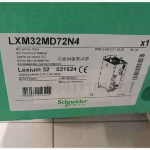 LXM32MD72N4  伺服驱动器  全新原装现货 schneider