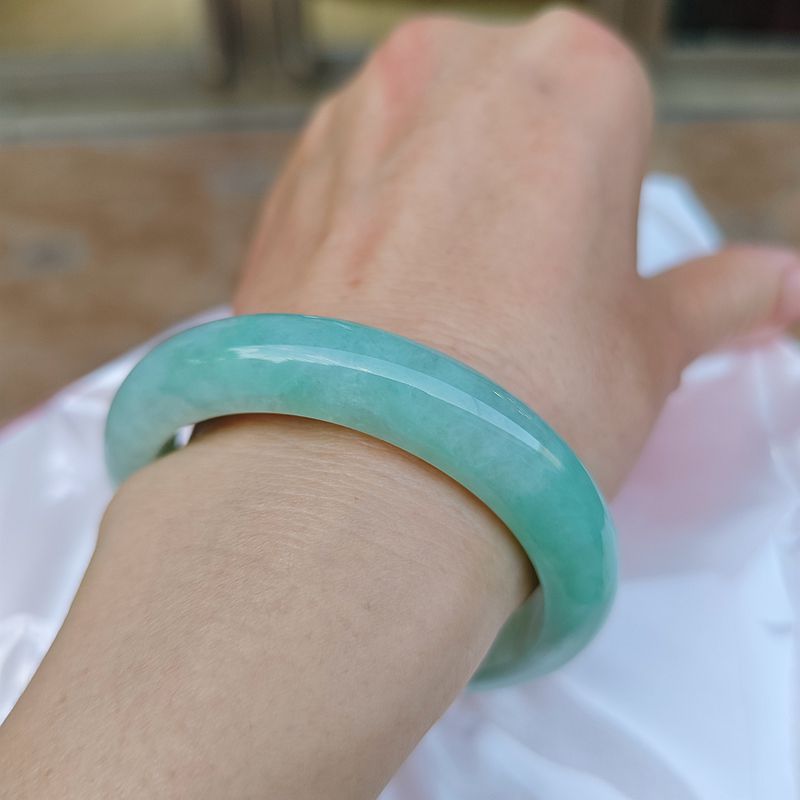 珍藏天然翡翠A货冰润翠扁条玉石手镯女礼物内径56.5mm证书