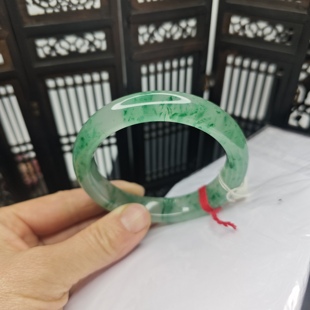 特惠纯天然非洲翠玉手镯独龙玉女礼物大圈玉镯子61圈宽扁手镯礼物