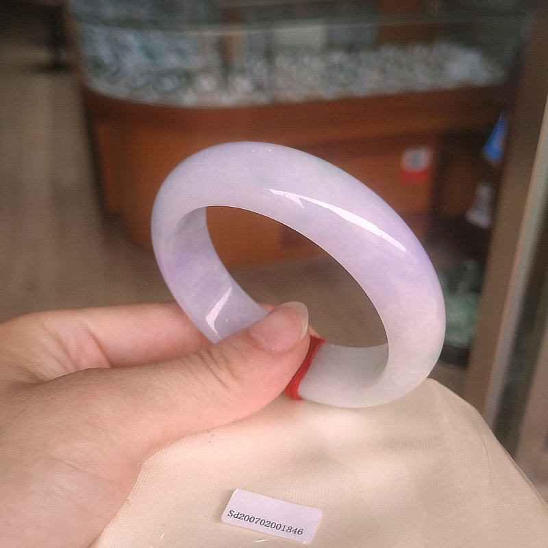 珍藏 天然翡翠玉A货冰润春带彩57mm 细腻扁条玉石镯手镯