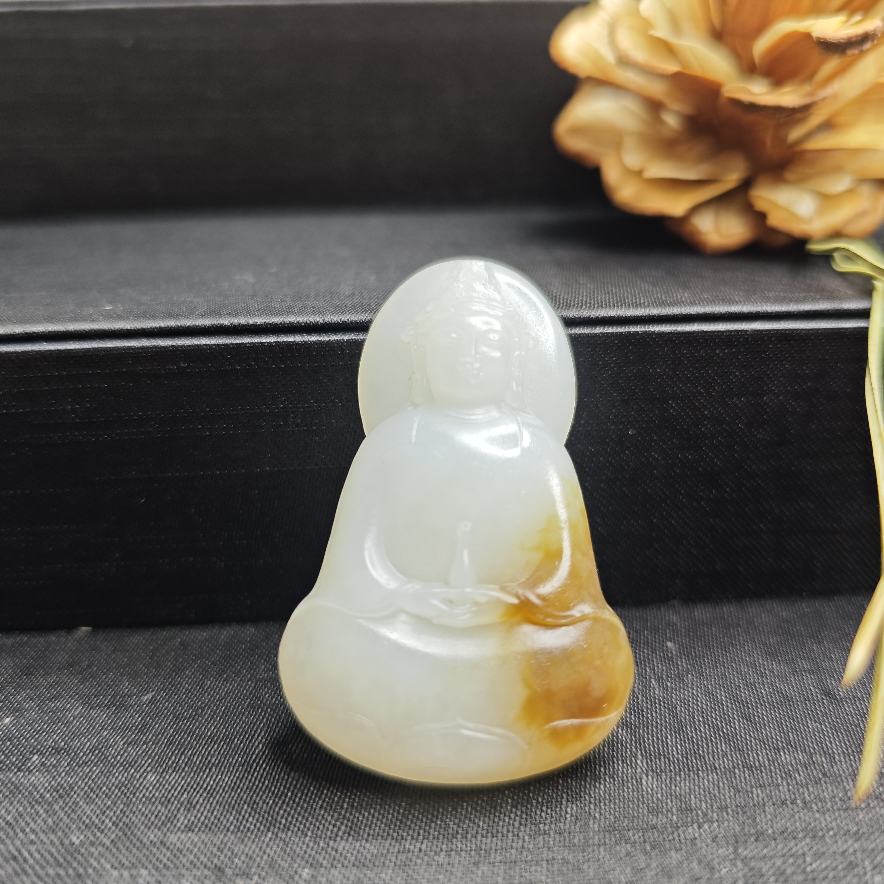 天然新疆和田玉且末糖白玉观音菩萨玉石吊坠挂件男女款礼物