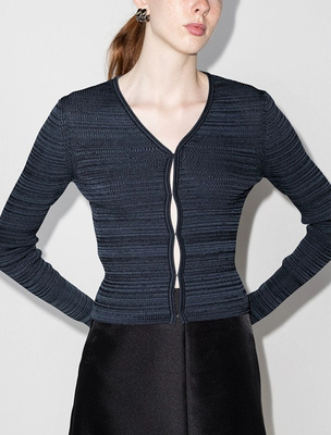 粘胶纤维单排扣V领开始针织衫