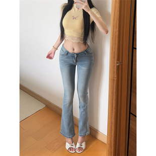 自带丰胯垫~V腰丰胯提臀牛仔微喇裤女小个子九分裤复古浅蓝包臀裤