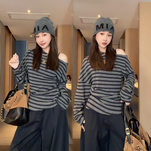 设计感斜肩条纹长袖T恤女2026秋季新款侧开叉收腰显瘦小众上衣潮