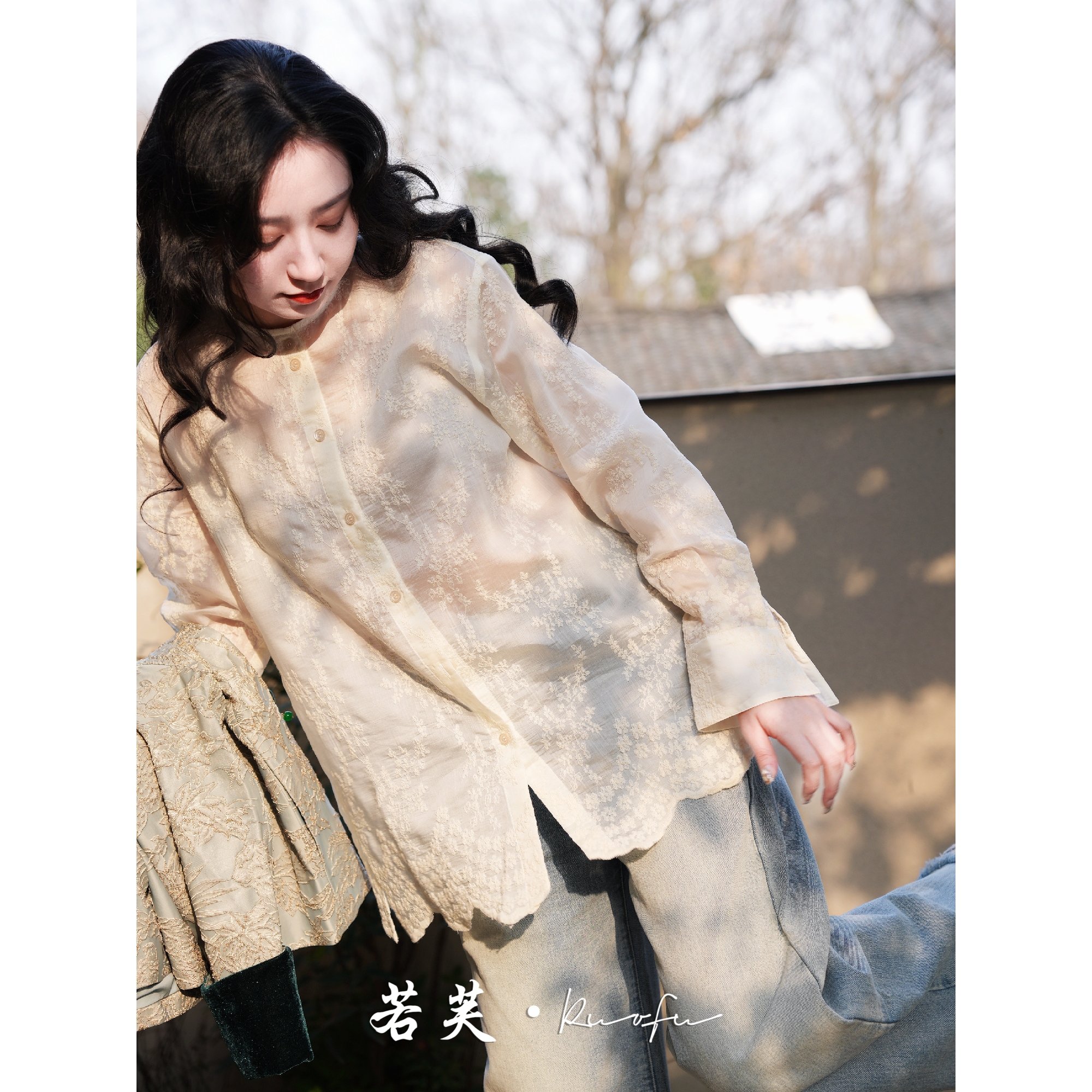 若芙｜现货！【知白】新中式刺绣蕾丝白衬衫上衣（略透不含吊带）
