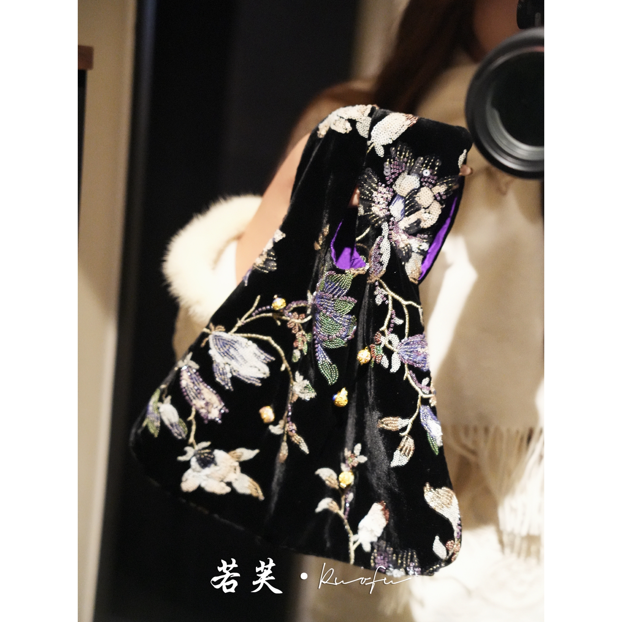 若芙｜【星光系列包包】真丝丝绒新中式小众手腕包手提包