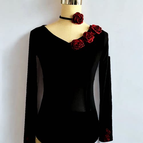 【浩婷雪娟】时尚款腰部镂空八朵玫瑰衫